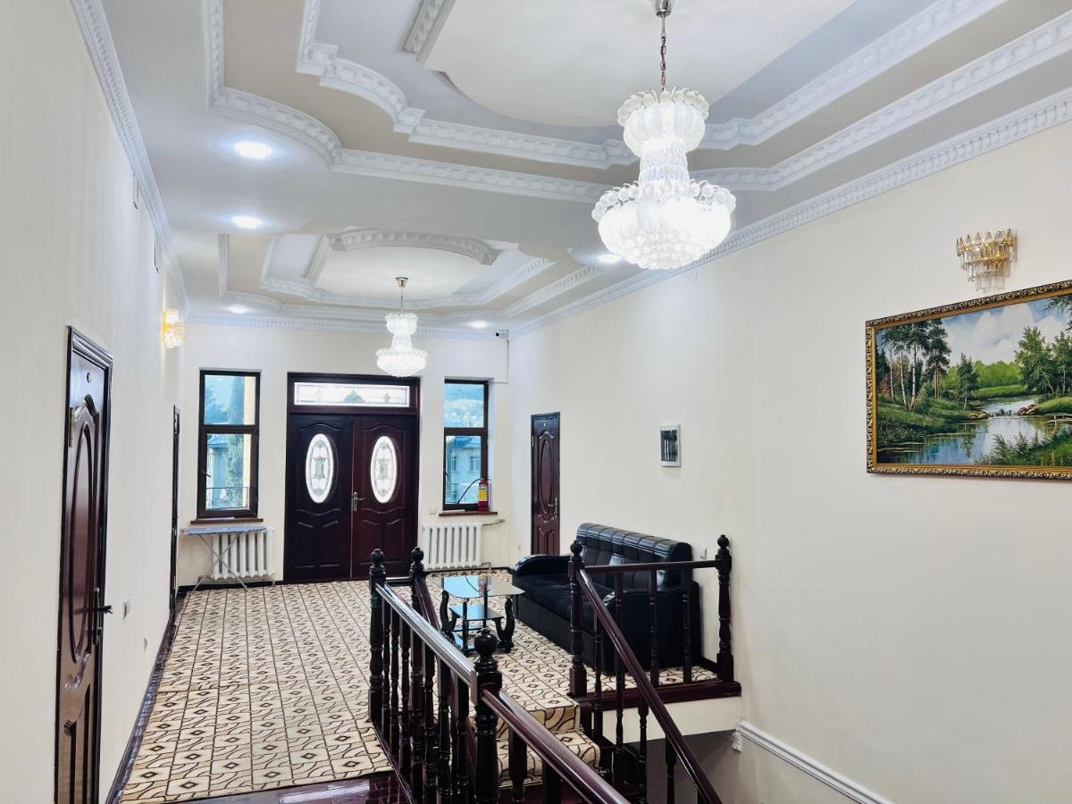 Alisher Hotel Dusanbe Kültér fotó