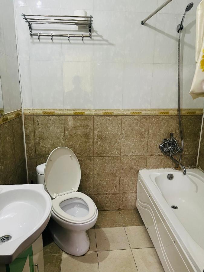 Alisher Hotel Dusanbe Kültér fotó